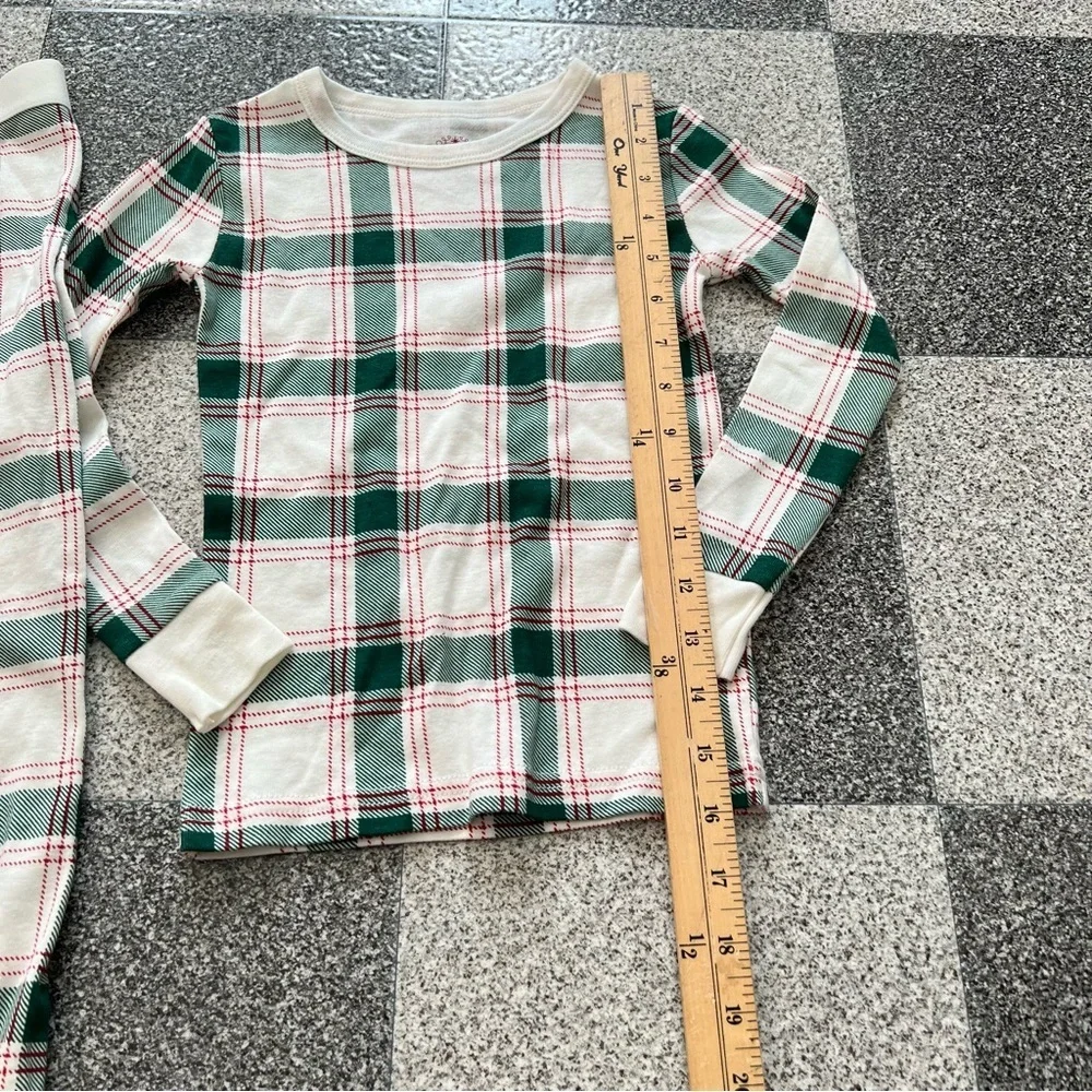 New Wondershop Green and Cream Plaid Kids Two-Piece Pajama Set- (4T)